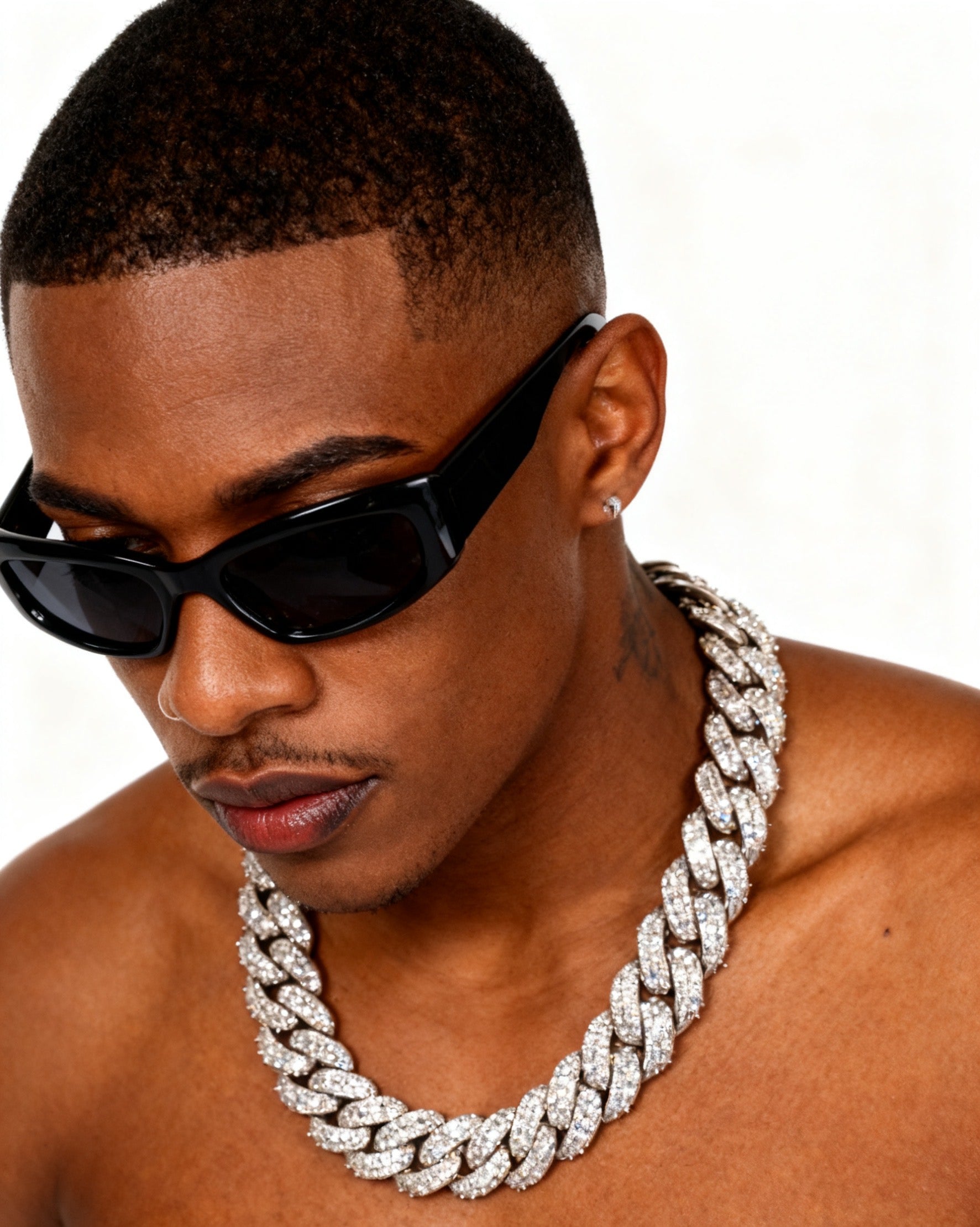 Men's Iced-Out Cuban  Chain  for Hip-Hop Fashion jewerly A72