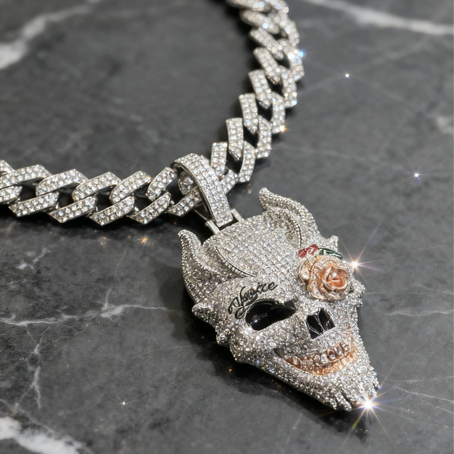 Devil's Drip Iced-Out Skull Pendant【A08】