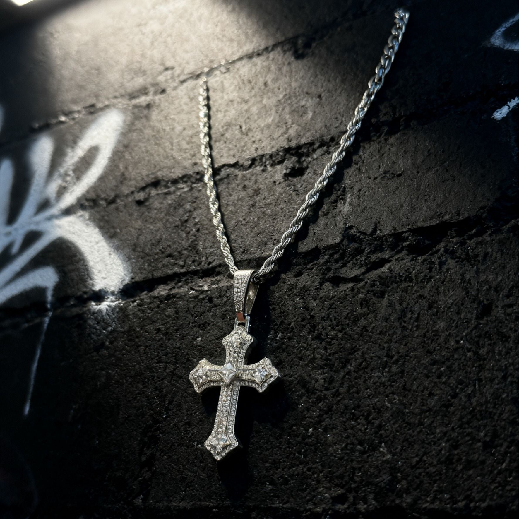 Hip - Hop Style Iced - Out Cross Pendant Necklace, Trendy Streetwear Jewelry for Urban Fashion Enthusiasts【A61】