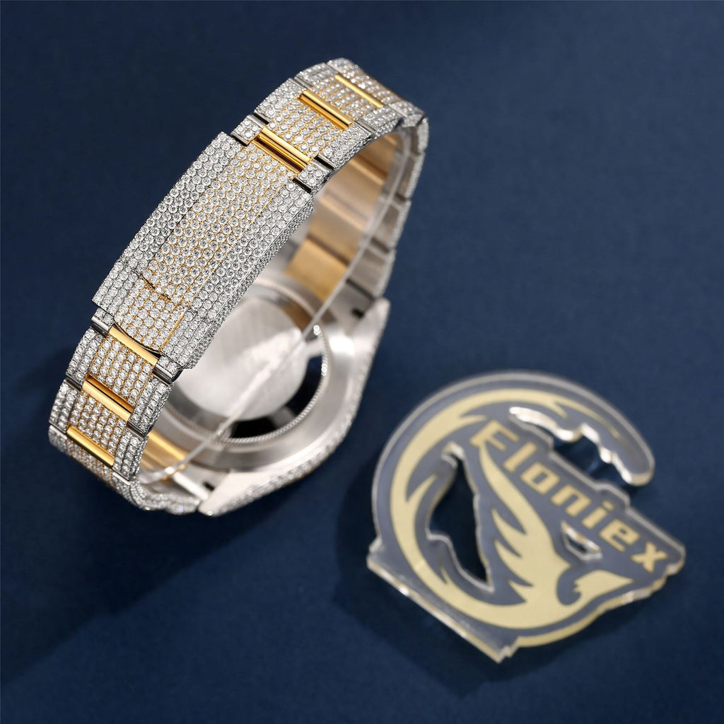 The delicate all-diamond moissanite features an exquisite cutting technique. It accepts customized styles in various forms, demonstrating high quality in details and lighting up your fashionable and brilliant moments.