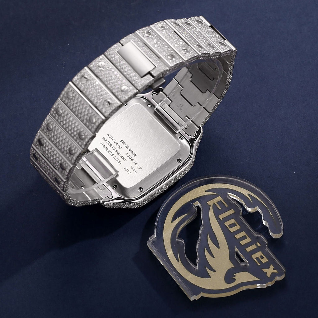 Moissanite berlian semua mengumpulkan beribu-ribu kemuliaan dalam satu. Perkhidmatan yang disesuaikan adalah bertimbang rasa. Ia direka dengan teliti dengan bahan berkualiti tinggi, menunjukkan alam baharu barang kemas yang unik dan elegan.