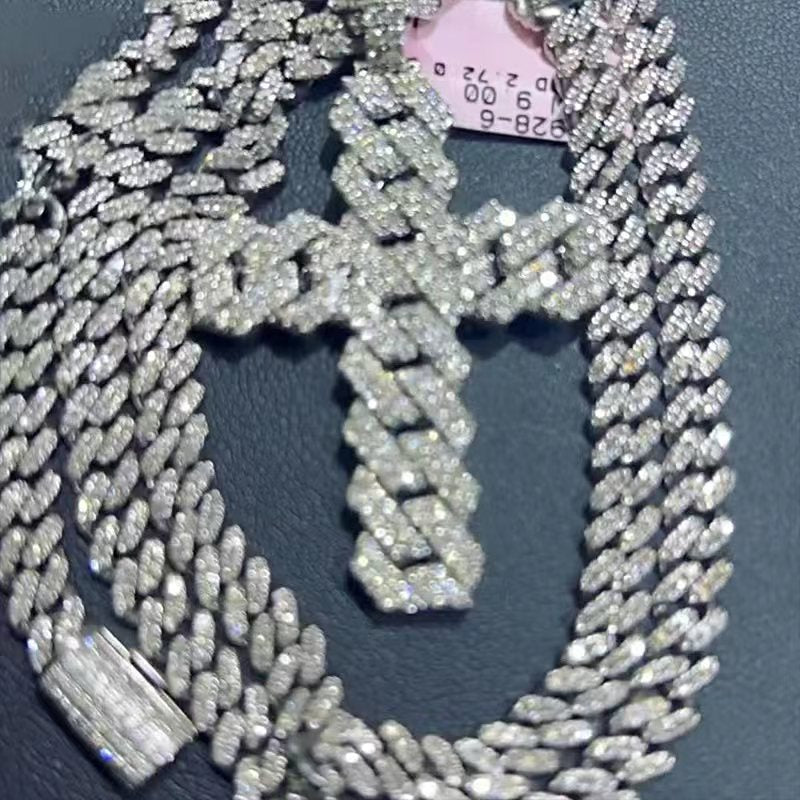 Street Style | Ice Out Cross Cuban Pendant Cuban Chain Set