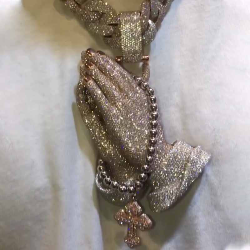 Street Style | Praying Hands Cross Pendant