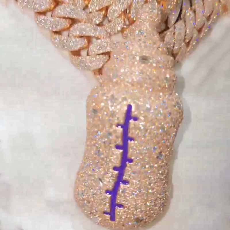 New Bottle Moissanite Rounds Emeralds Pendant