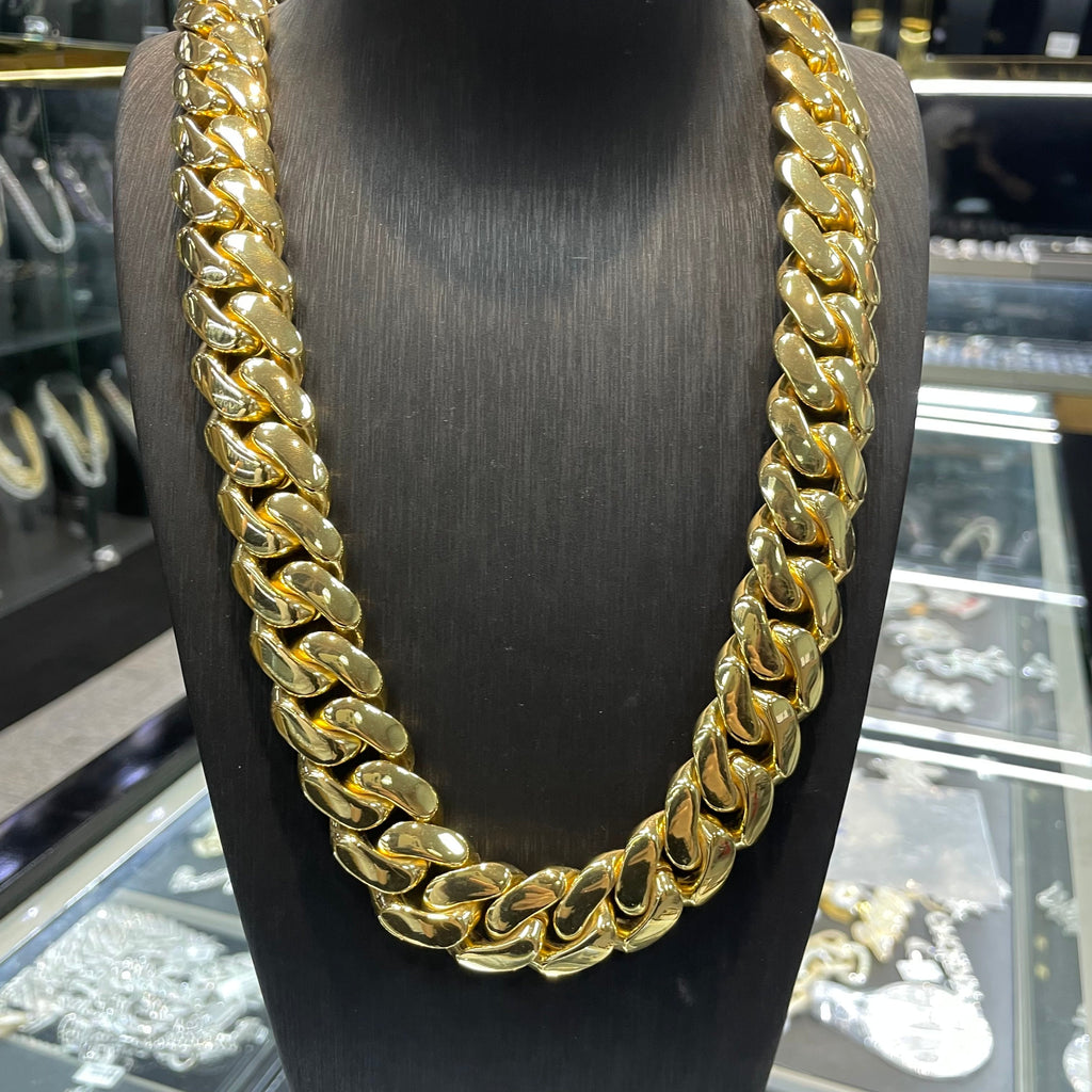22mm Miami Cuban Link Chain Bracelet in 14K Gold