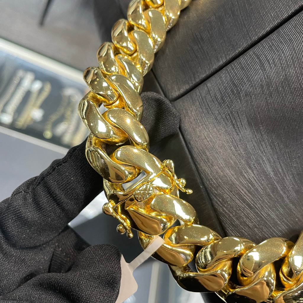 22mm Miami Cuban Link Chain Bracelet in 14K Gold