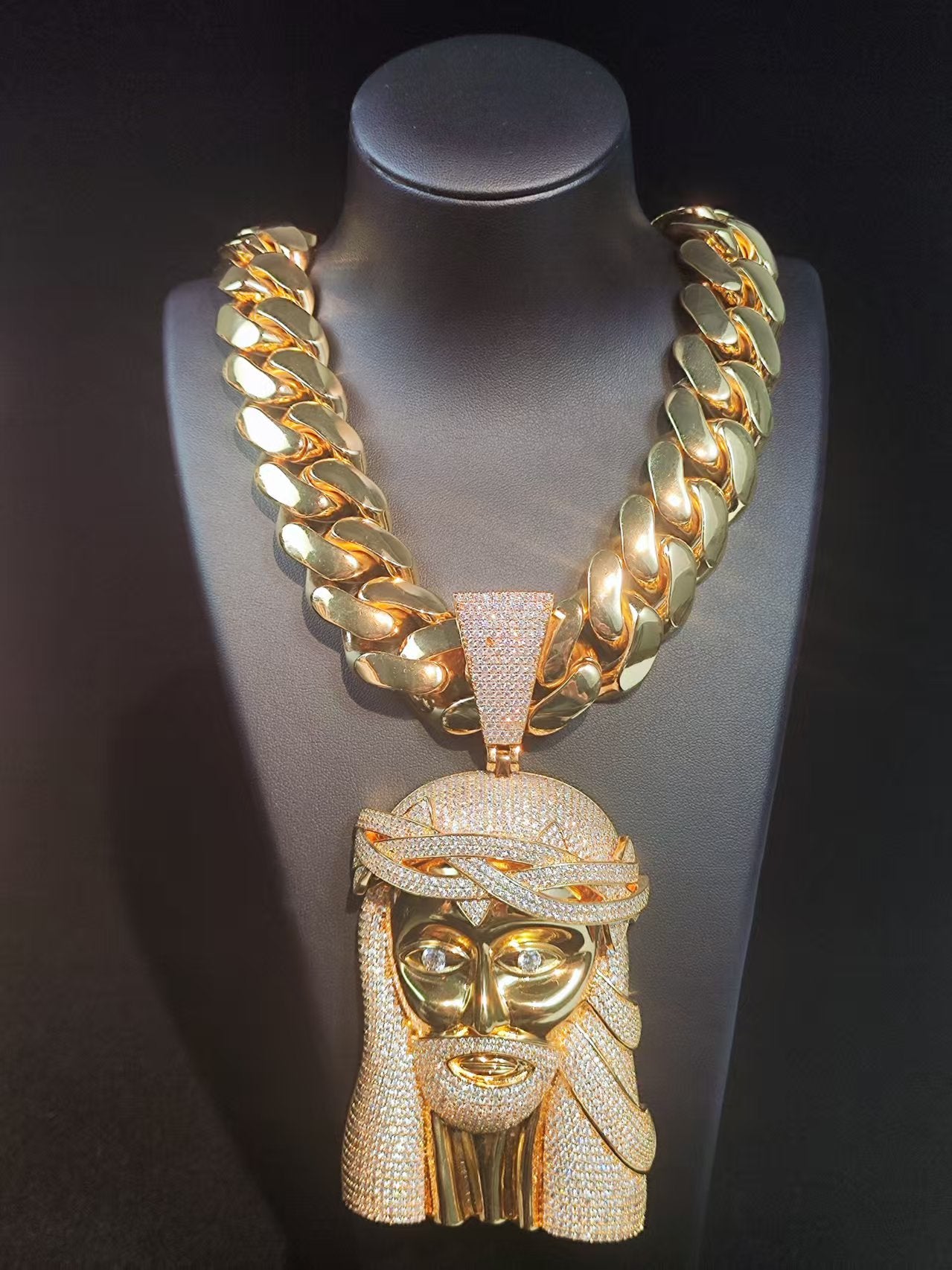 Hip Hop | Jesus Iced Out Pendant With Cuban Link Chain