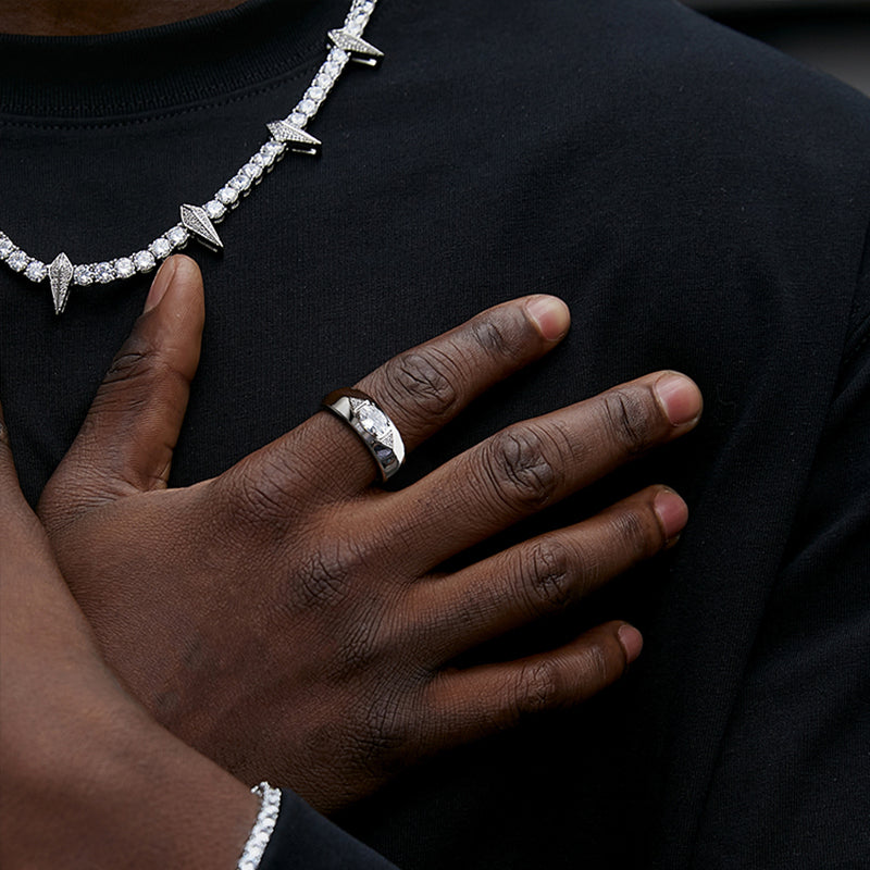 Street Style | Eye of Horus Open Ring