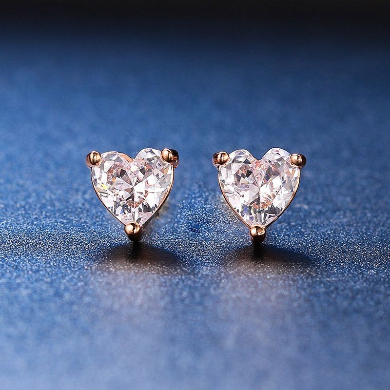 3-Prong Heart-shape Moissanite Earrings