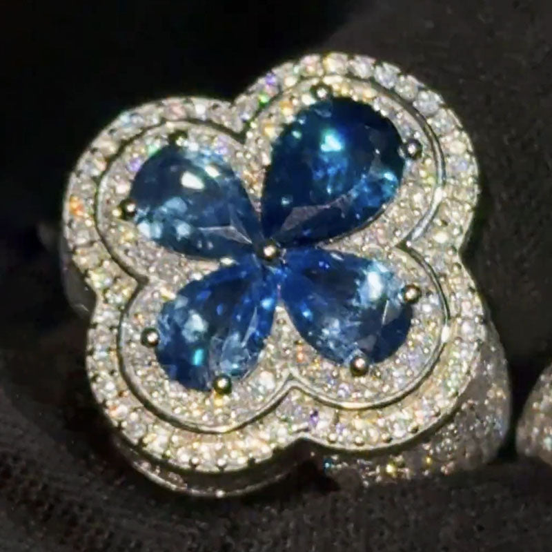 Moissanite Clovers Three-Dimensional Ring