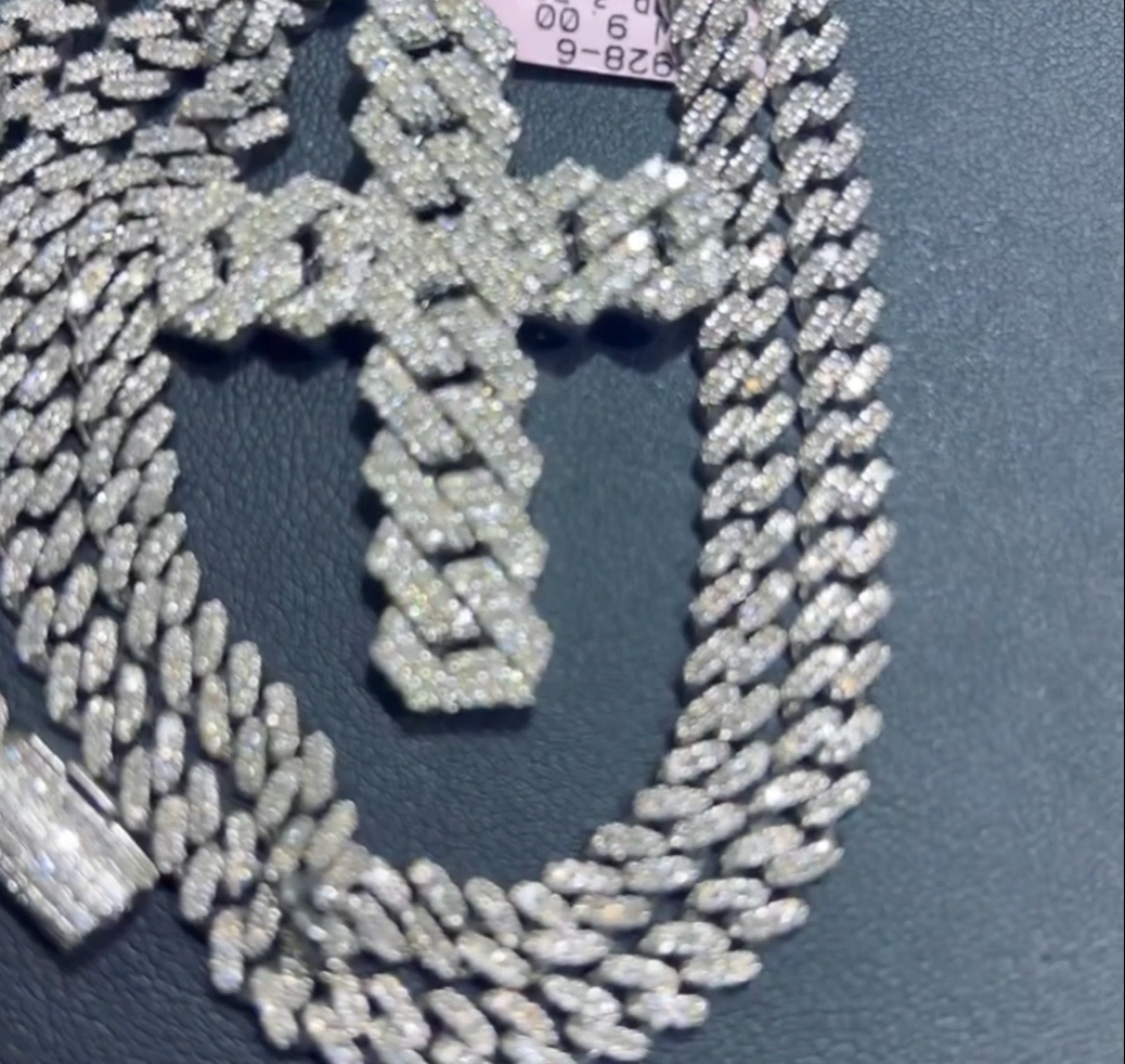 Street Style | Ice Out Cross Cuban Pendant Cuban Chain Set