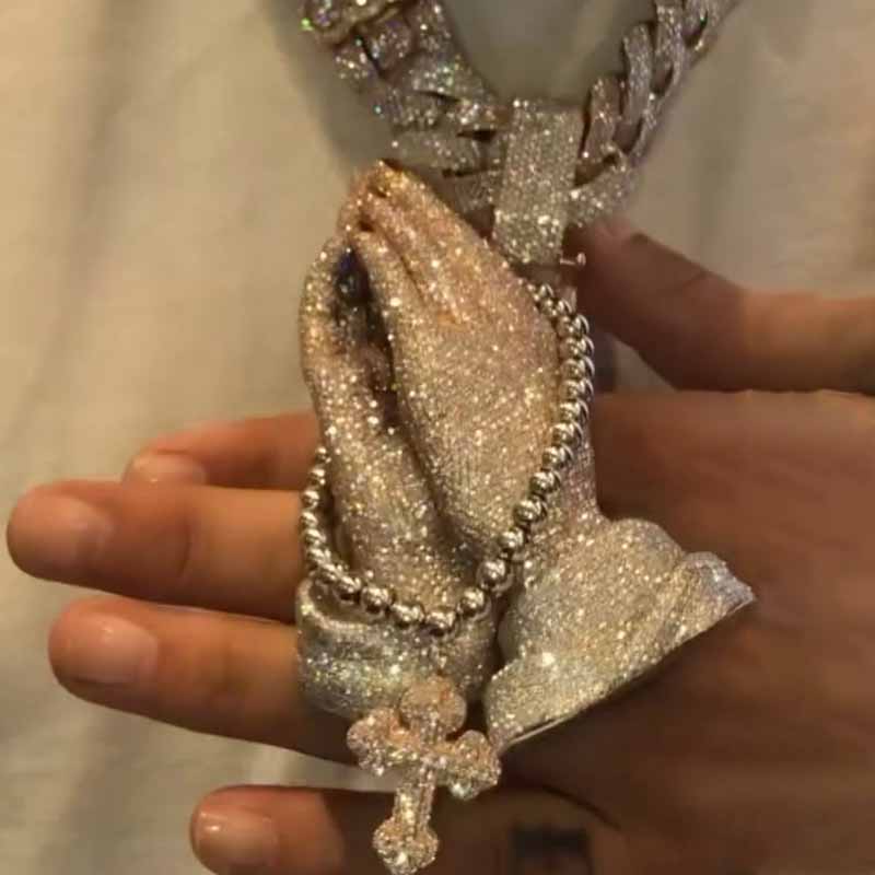 Street Style | Praying Hands Cross Pendant