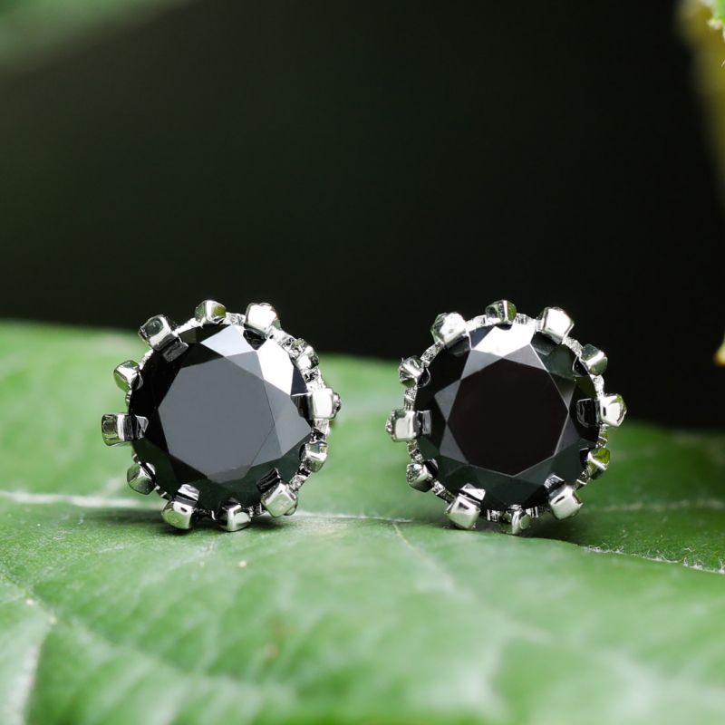 Crown Black Round Cut Moissanite Stud Earrings