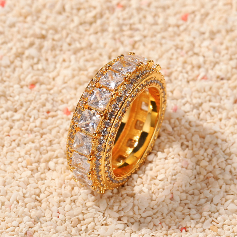 Moissanite Luxury Sparkling Square Zirconium Round Diamond Ring