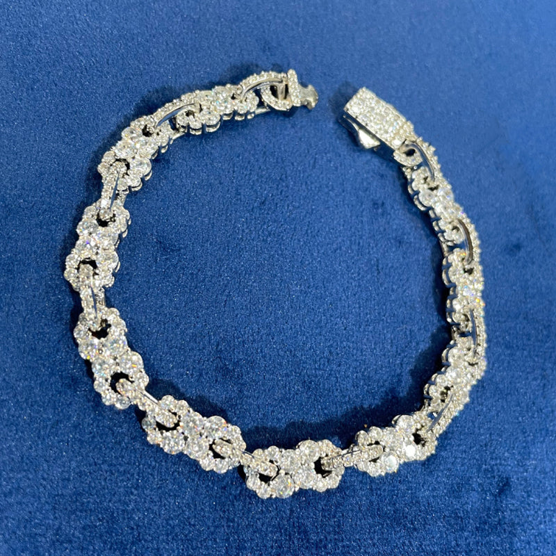 Moissanite Horizontal Figure 8 Infinite Cross Bracelet