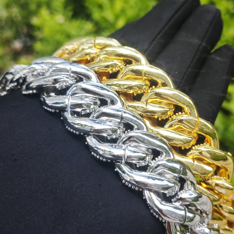 25mm Moissanite Hip Hop T Square Diagonal Buckle Crescent Design Cuban Chain