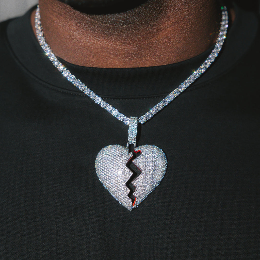 Broken Heart White Gold Moissanite Pendant