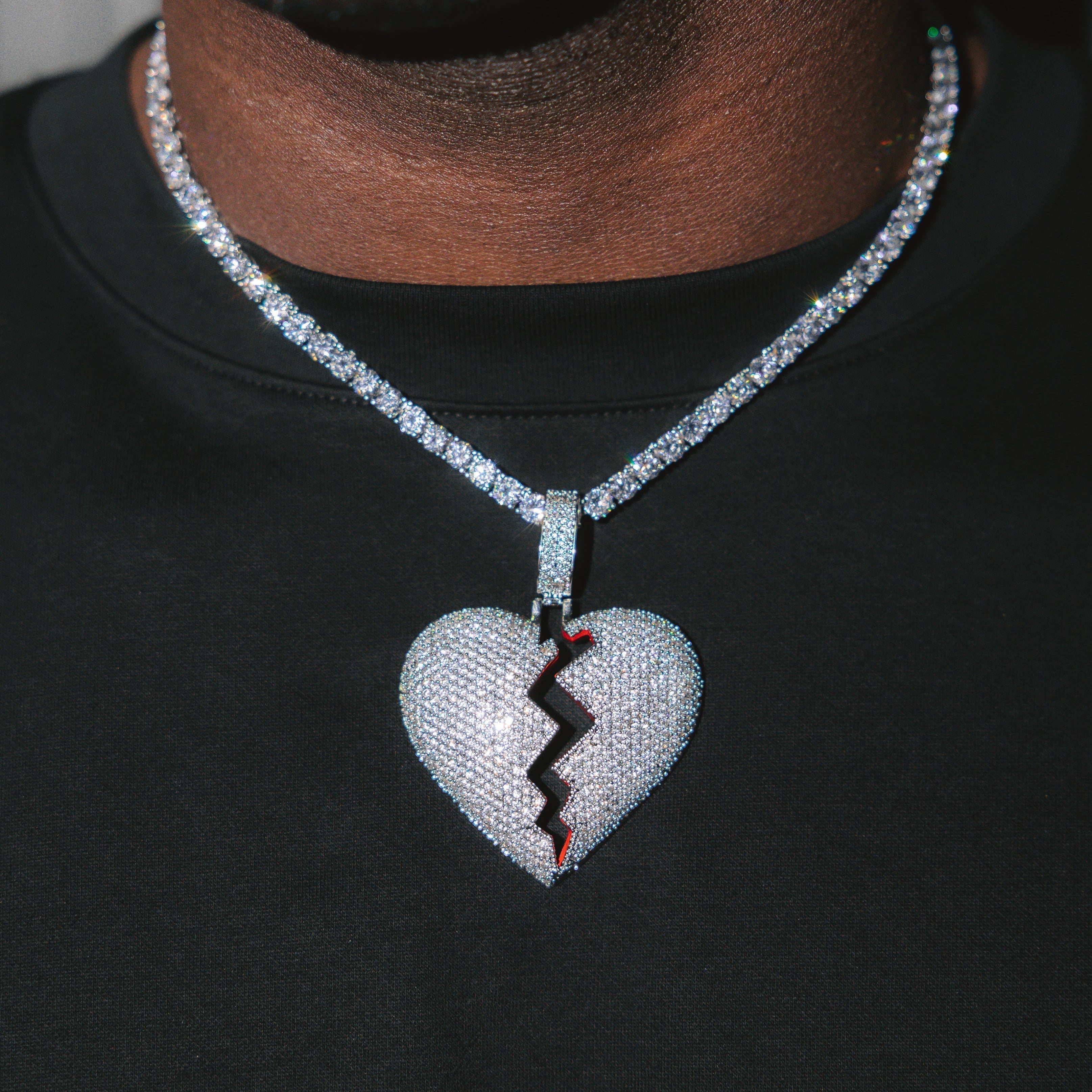 Broken Heart White Gold Moissanite Pendant