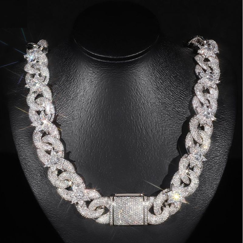 Geometric Flower Cross Cuban Chain