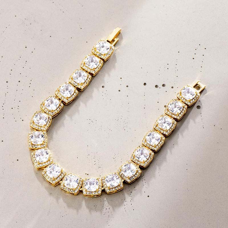 10mm Moissanite Clustered Tennis Bracelet in Gold