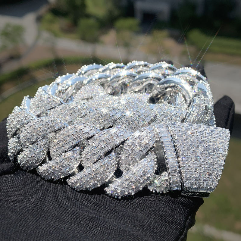 25mm Moissanite Hip Hop T Square Diagonal Buckle Crescent Design Cuban Chain