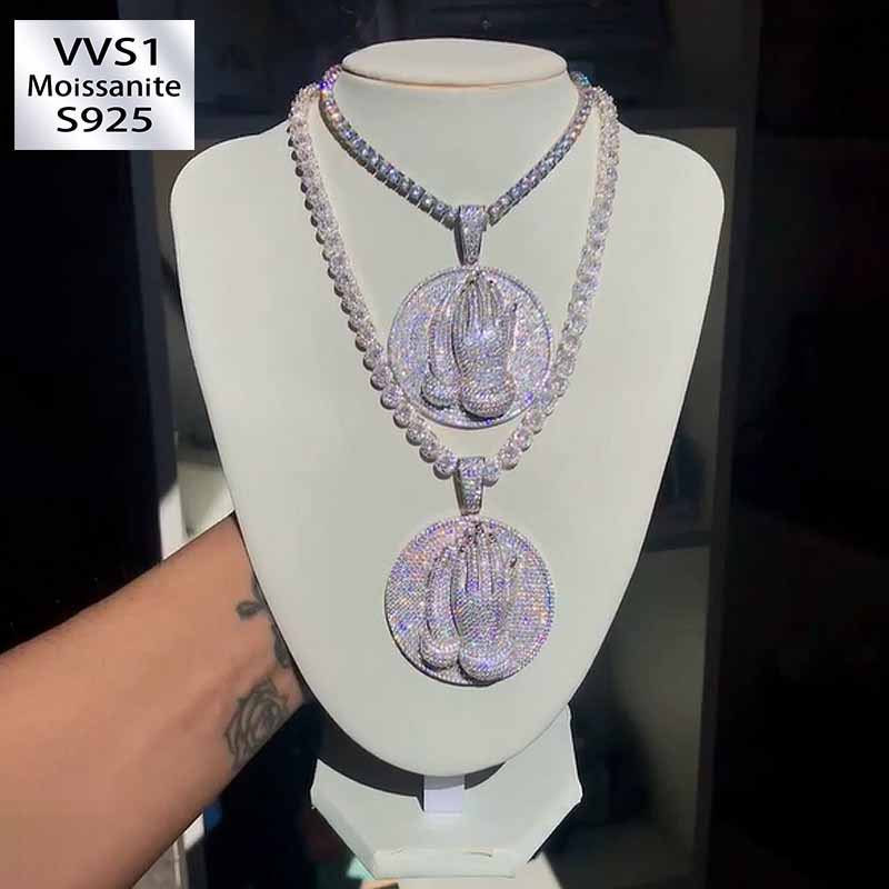 Moissanite Three Dimensional Double Hand Prayer Round Pendant