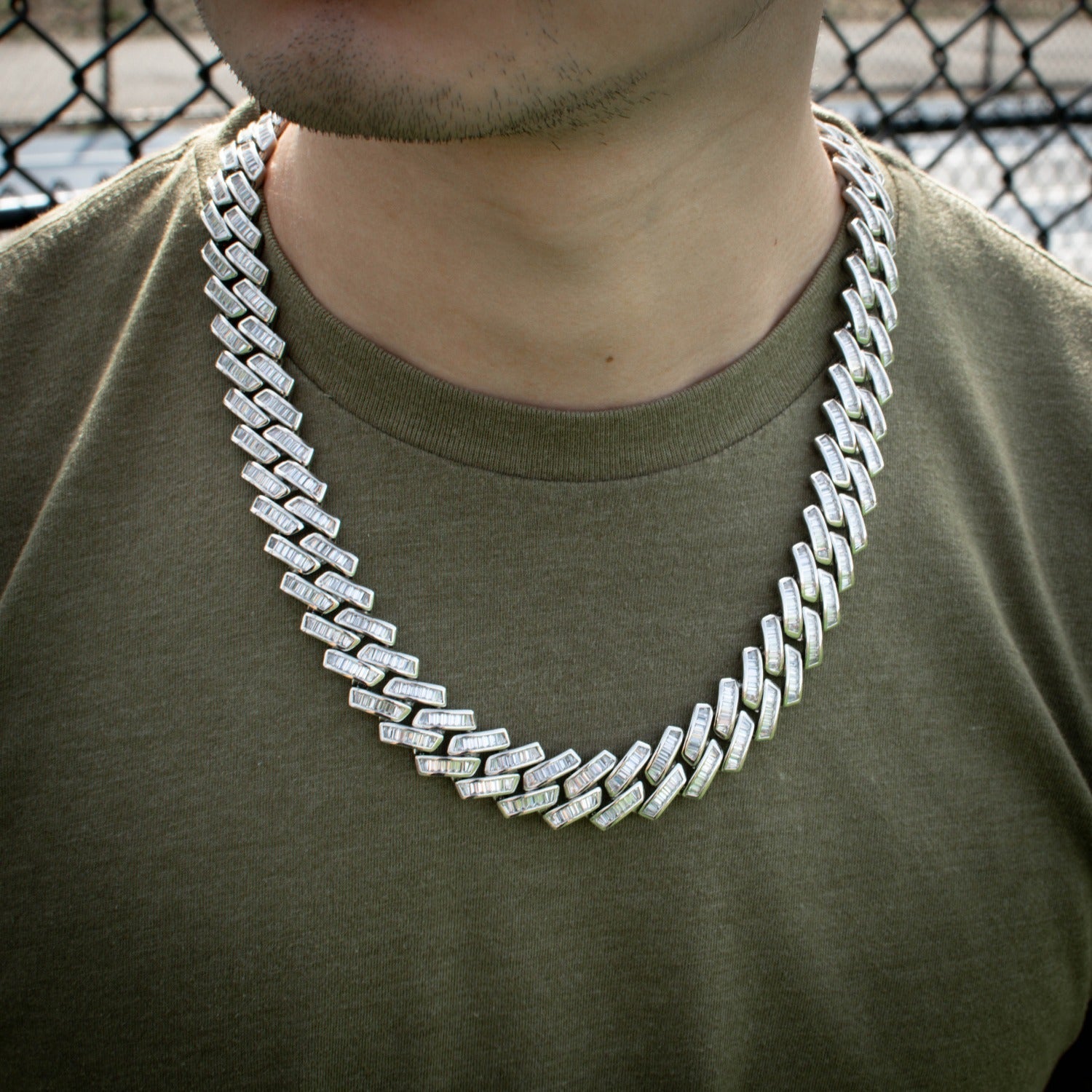 18mm Baguette Cuban Link Chain in White Gold