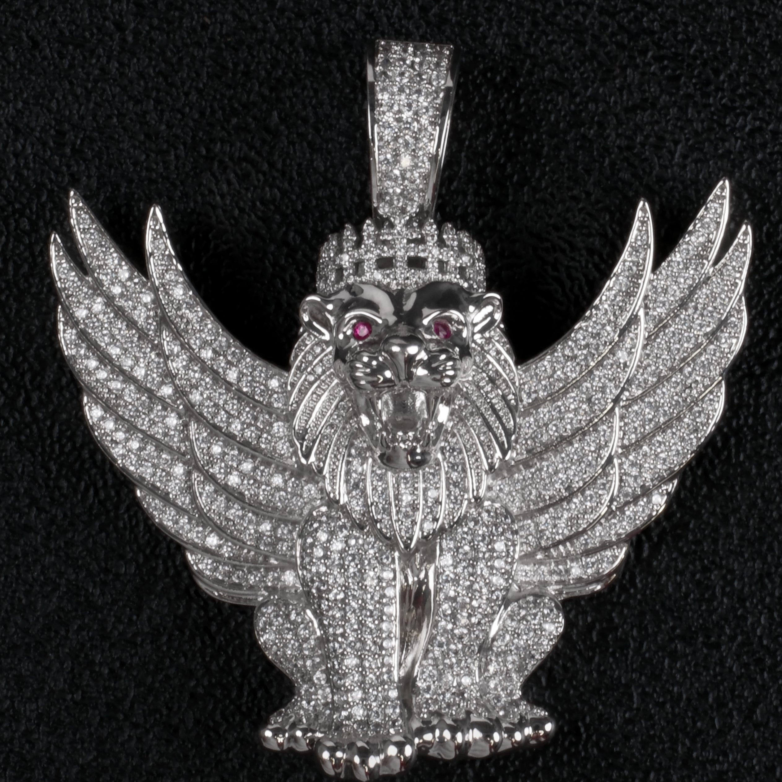 Hip Hop Winged Lion Moissanite Pendant