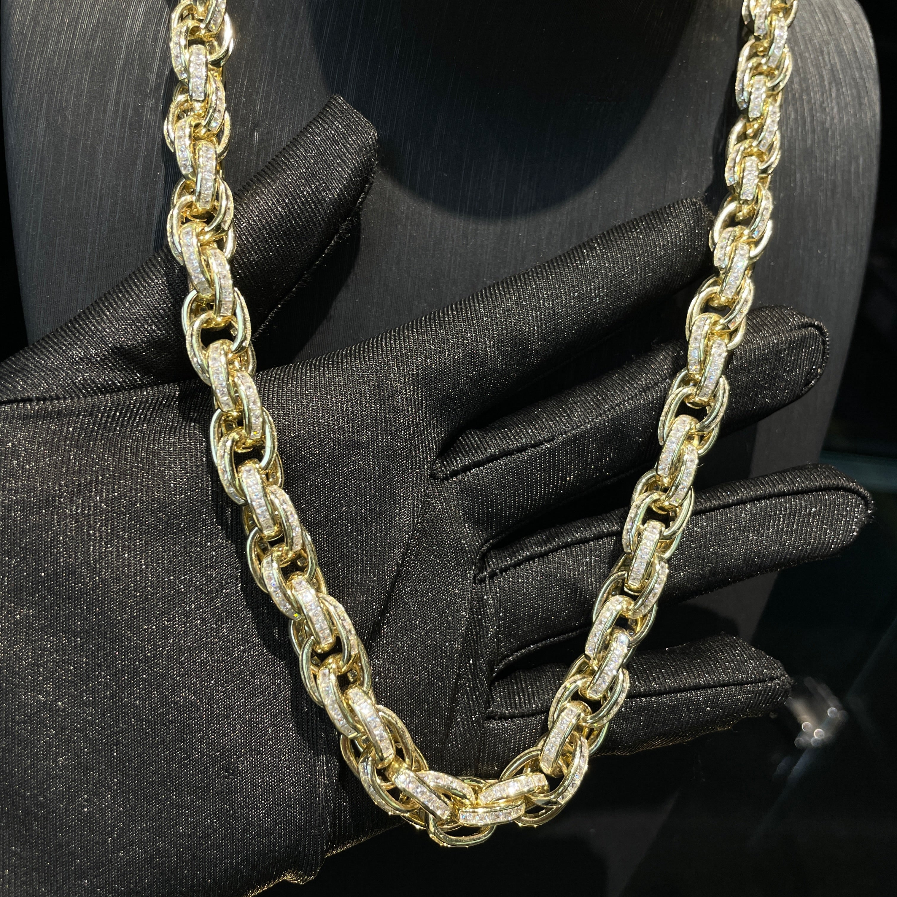 10mm Moissanite Exquisite Setting Design Diamond Twist Chain