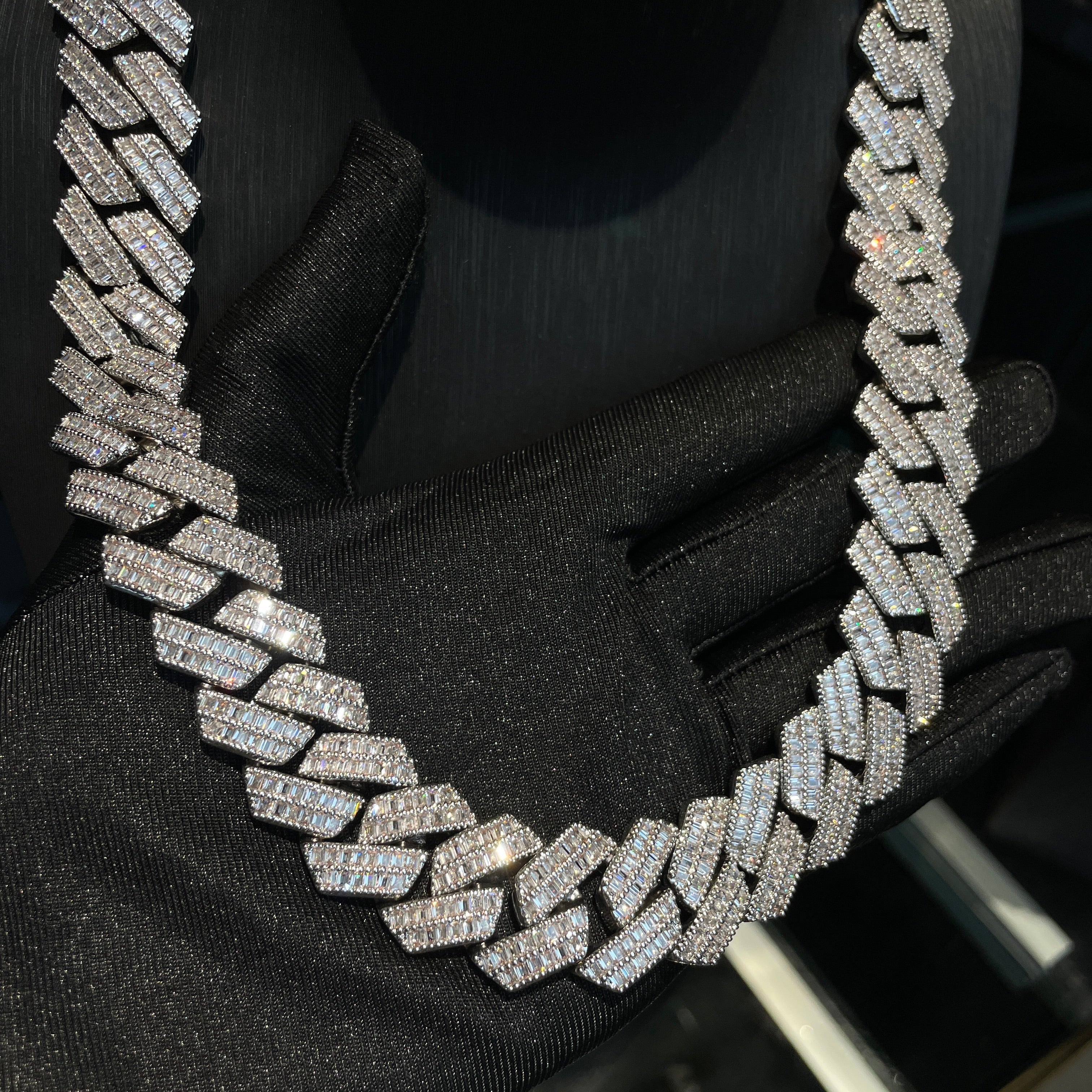 20mm Rhombus Moissanite Cuban Chain