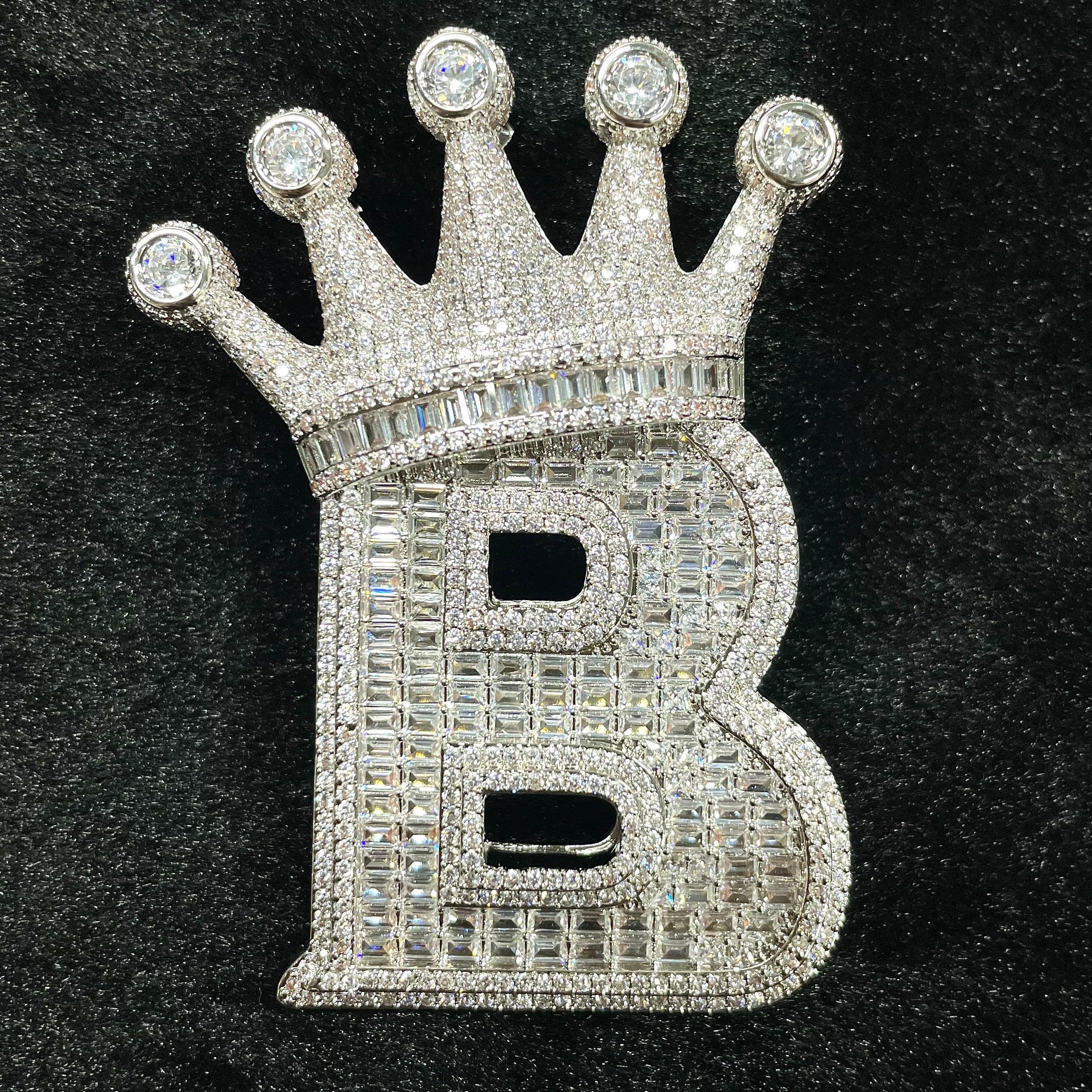 Moissanite Diamond Crown Buckle Letter "B" Pendant