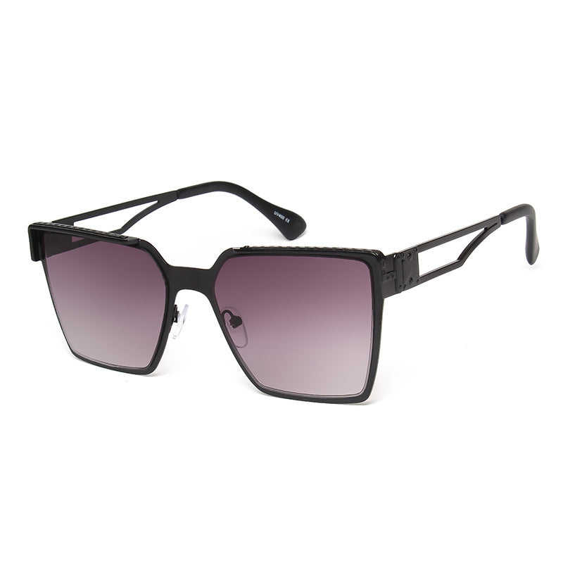Fashionable Large Frame Sunglasses