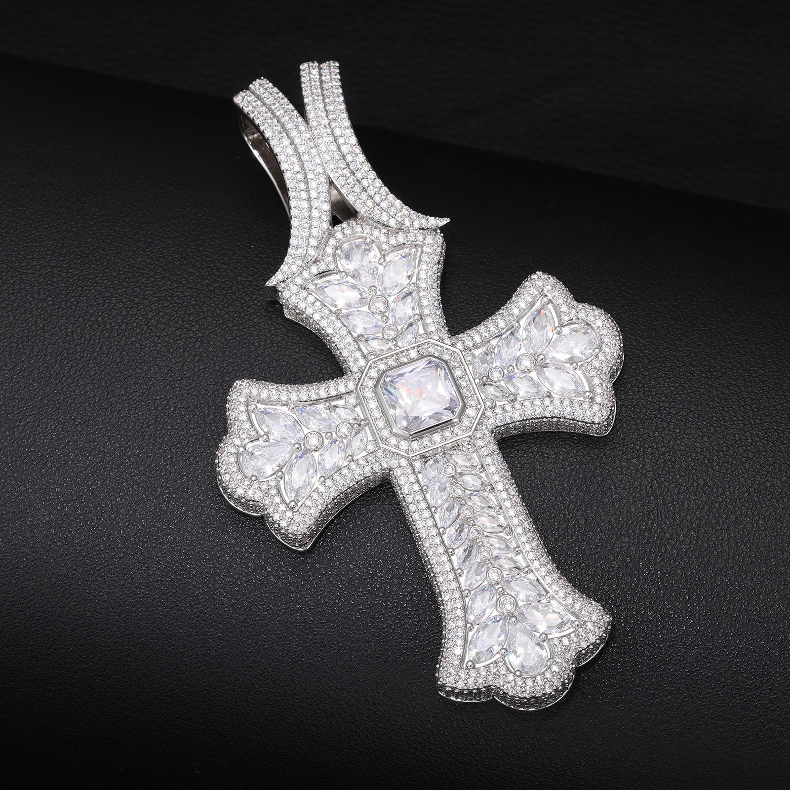 Regal Iced-Out Cross Pendant & Chain Set【A46】
