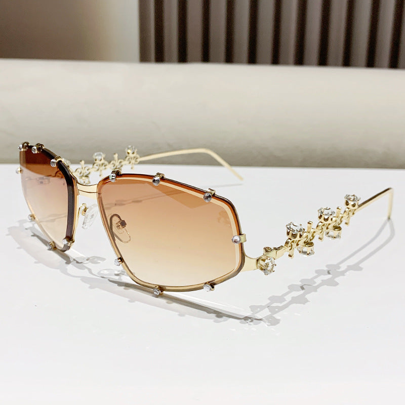 Diamond-studded Luxury Sunglasses