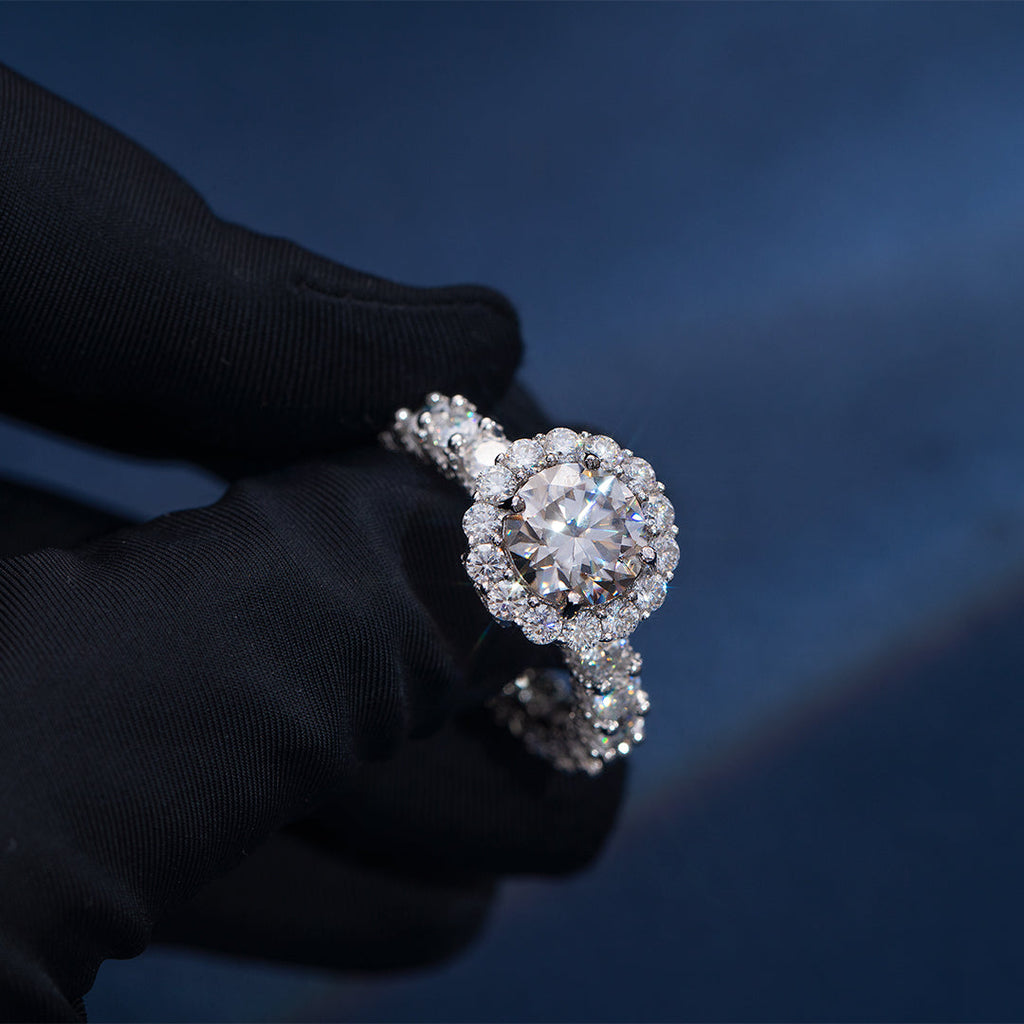 Solitaire Halo Ring with Side Diamonds