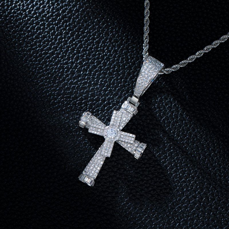 Street Style | Rotatable Cross Iced Out Pendant