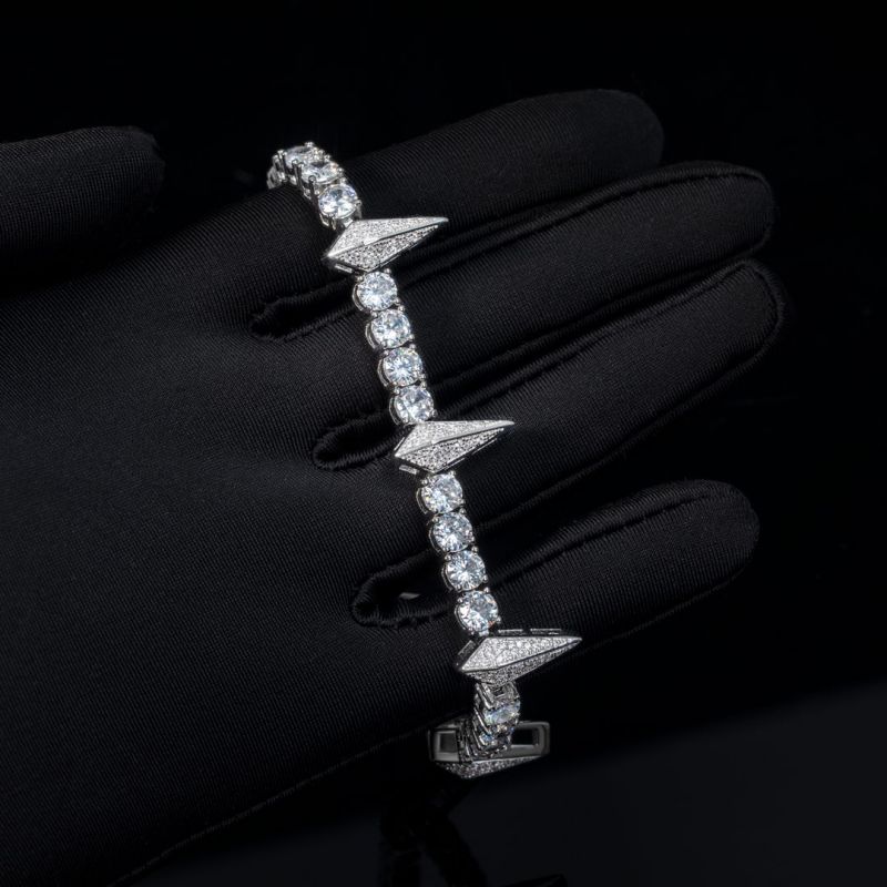 5mm Moissanite Fight Tooth and Claw Tennis Bracelet in White Gold