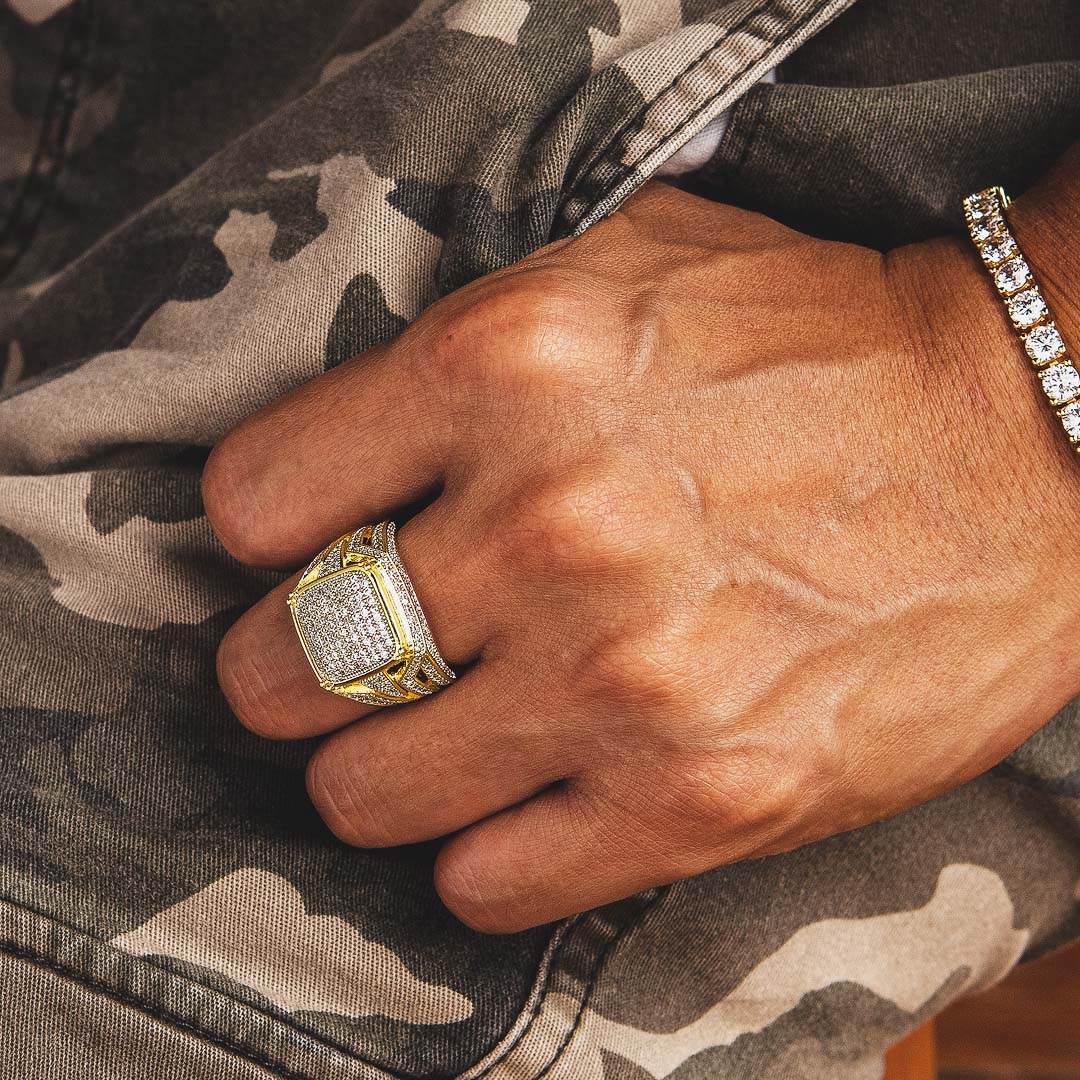 Moissanite Platform Mens Ring in 14K Gold